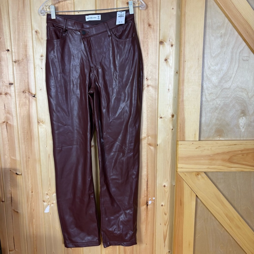 Abercrombie & Fitch Womens Faux Leather Pant Assymetrical Burgundy Size 2 Edgy